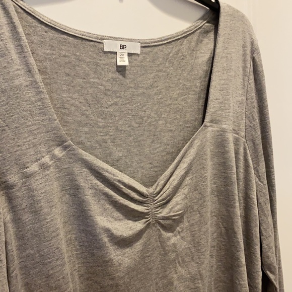 💚Gray Top - Picture 2 of 5